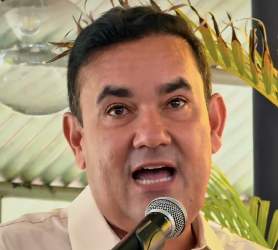 Alagoinhas: Gustavo Carmo anuncia Cartão Bolsa EJA de R$ 100 durante Jornada Pedagógica