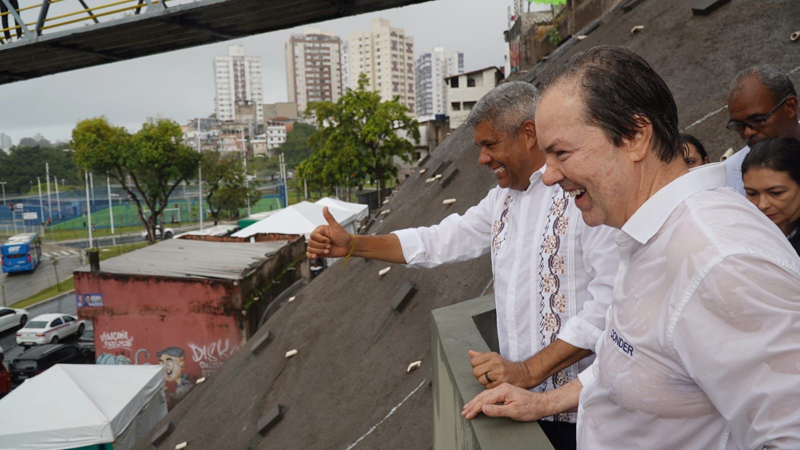 “Aniversário a gente celebra com trabalho”, diz Trindade na entrega da 135ª contenção de encosta em Salvador