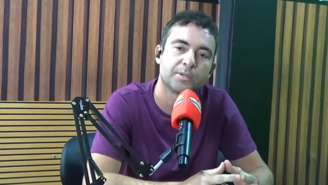 "Aqui tem serviço prestado todos os dias, não é só agora no período das eleições", afirma Fabrício Abrantes sobre obras na zona rural de Brumado