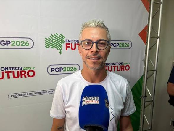 Bruno Monteiro deixa Secretaria de Cultura da Bahia para atuar na campanha de Lula