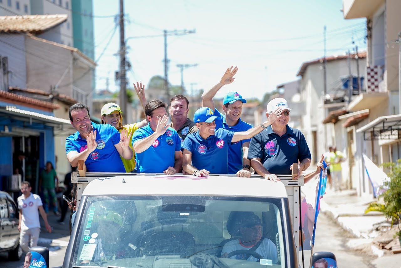 Campanha de ACM Neto ganha as ruas e carreata de 20 km marca passagem por Vitória da Conquista