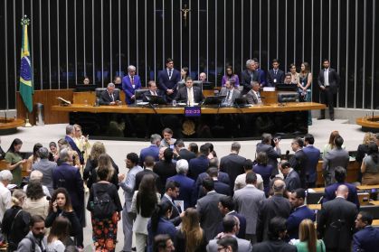 Congresso derruba veto de Lula ao PL da Dosimetria; lei beneficia condenados do 8 de Janeiro