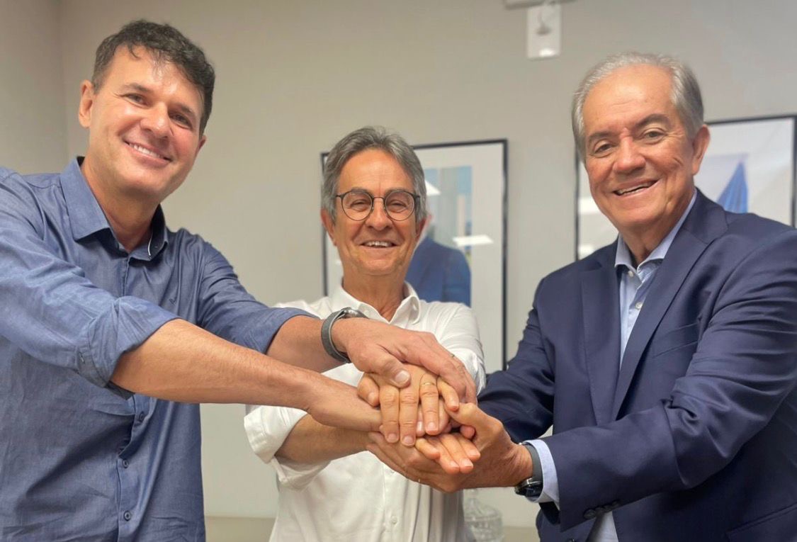 Deputado Eduardo Alencar participa de reunião na SEINFRA para tratar da Rota do Abacaxi em Itaberaba