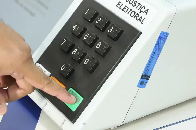 Eleições 2026: confira documentos, horários, ordem de votação e regras