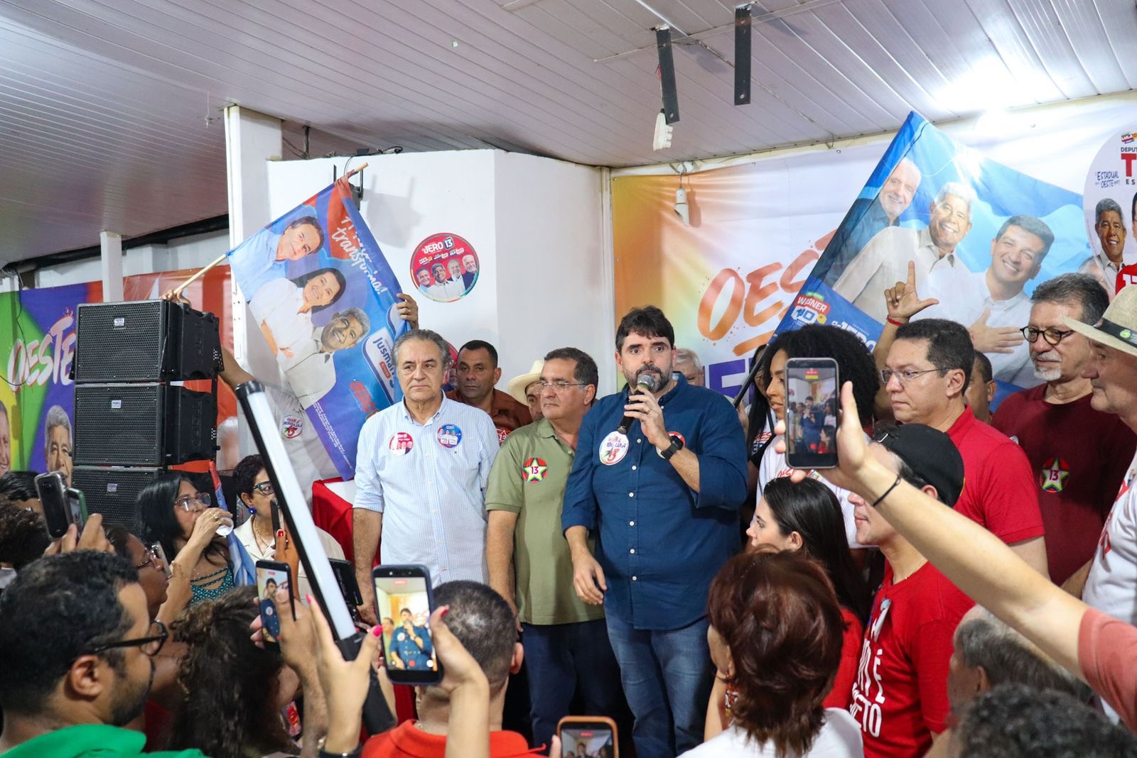 Em apoio a Jerônimo, prefeitos e lideranças se reúnem em lançamento de comitê no Oeste
