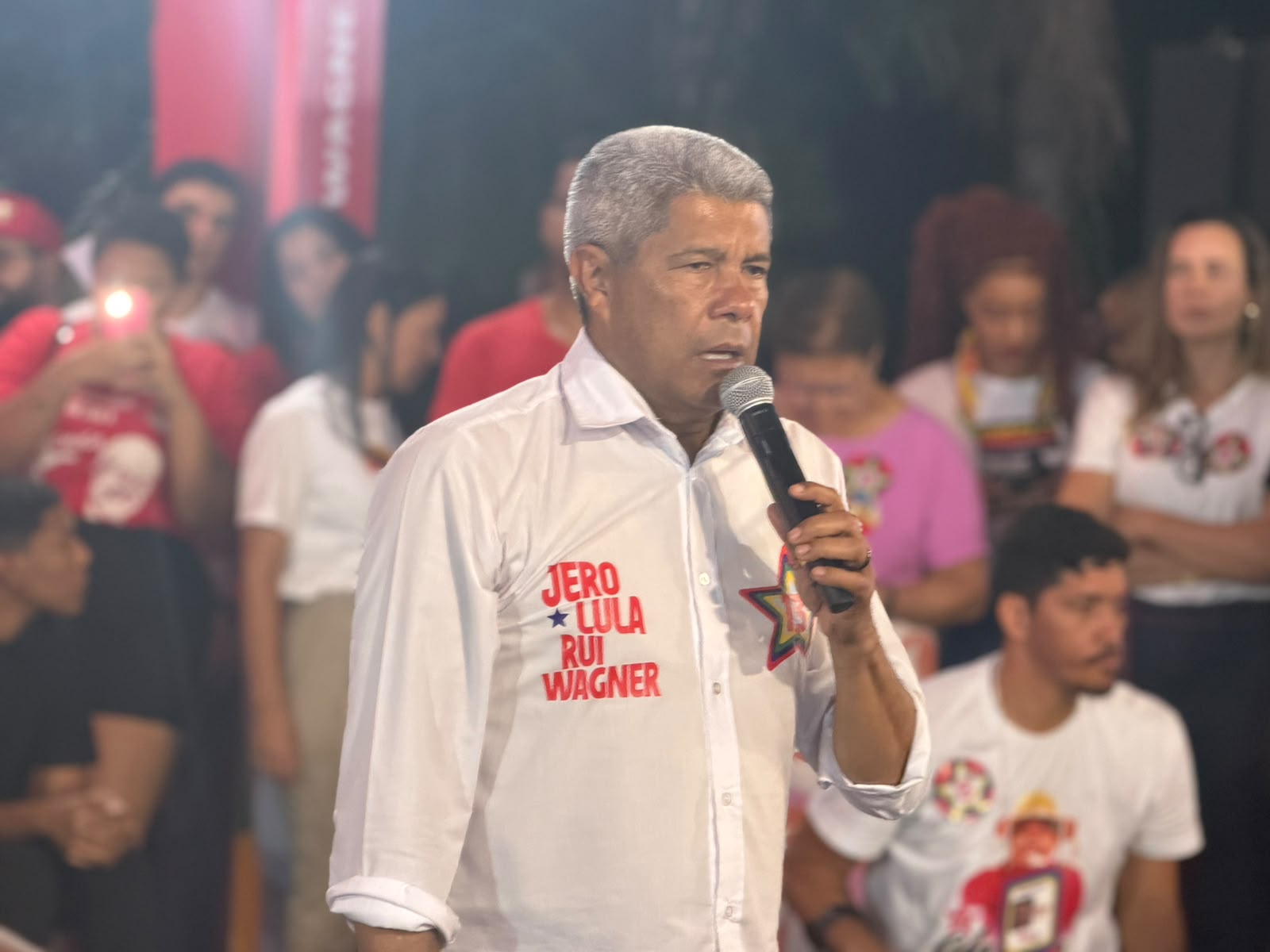 Em encontro com a juventude, Jerônimo mira Bolsonaro: “Não tem nada de ser humano”