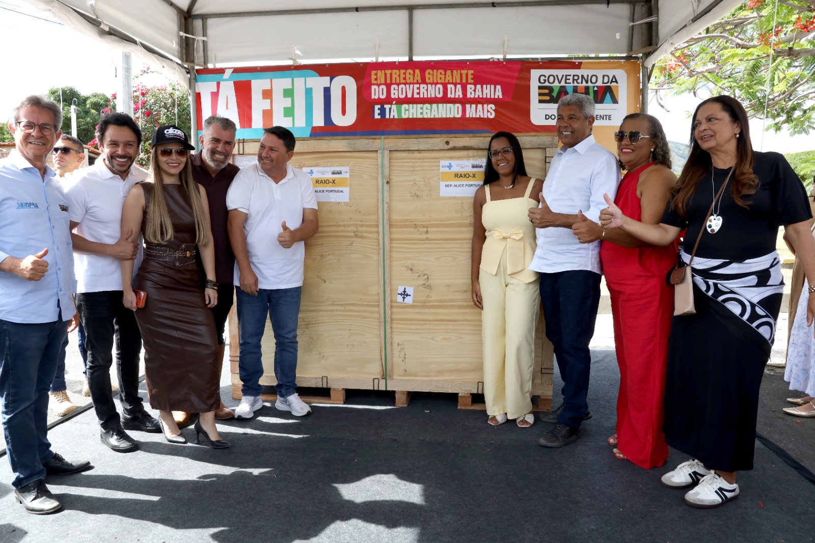 Em Milagres, Jerônimo Rodrigues une devoção, cultura e entregas para mobilidade e saúde