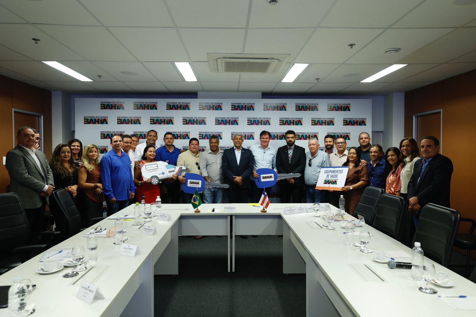 Estado garante ambulância, equipamentos e novos investimentos para Santa Teresinha