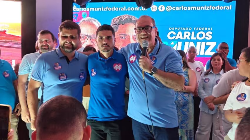 Filho de Carlos Muniz estreia na política eleitoral e conquista vaga na Câmara Federal com 141,7 mil votos