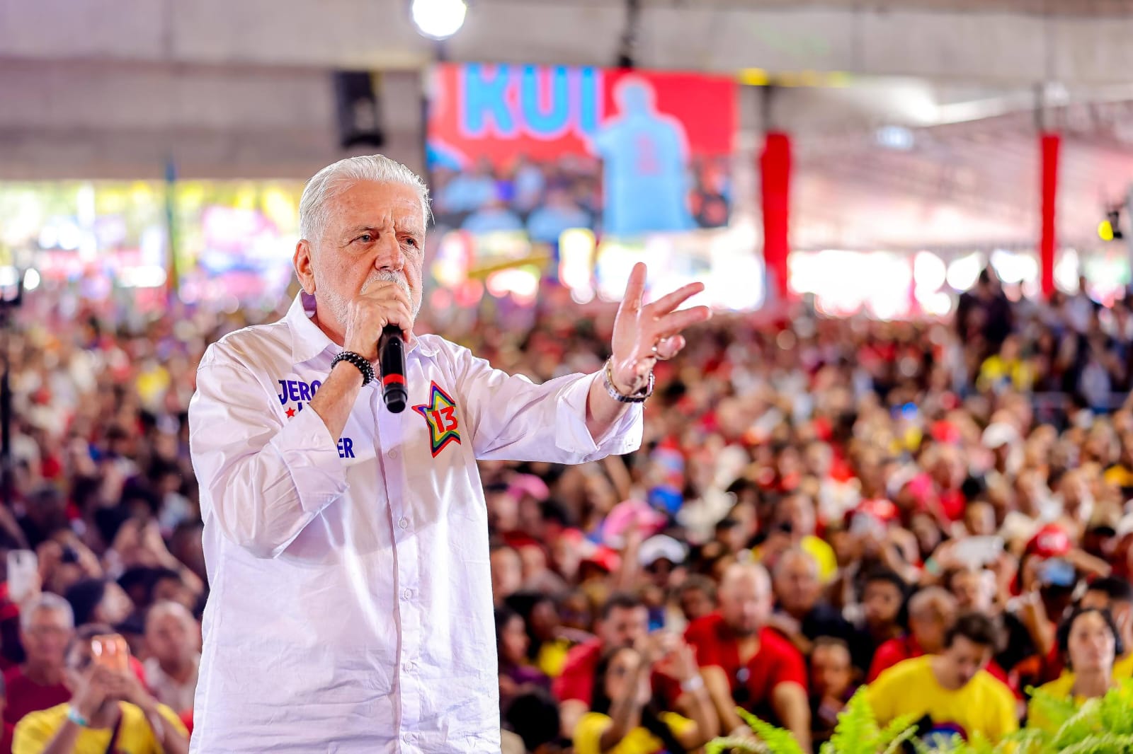 Jaques Wagner faz alerta sobre abstenções na eleição: "Quem se ausenta, tem que saber que está entregando o seu futuro na mão dos outros”