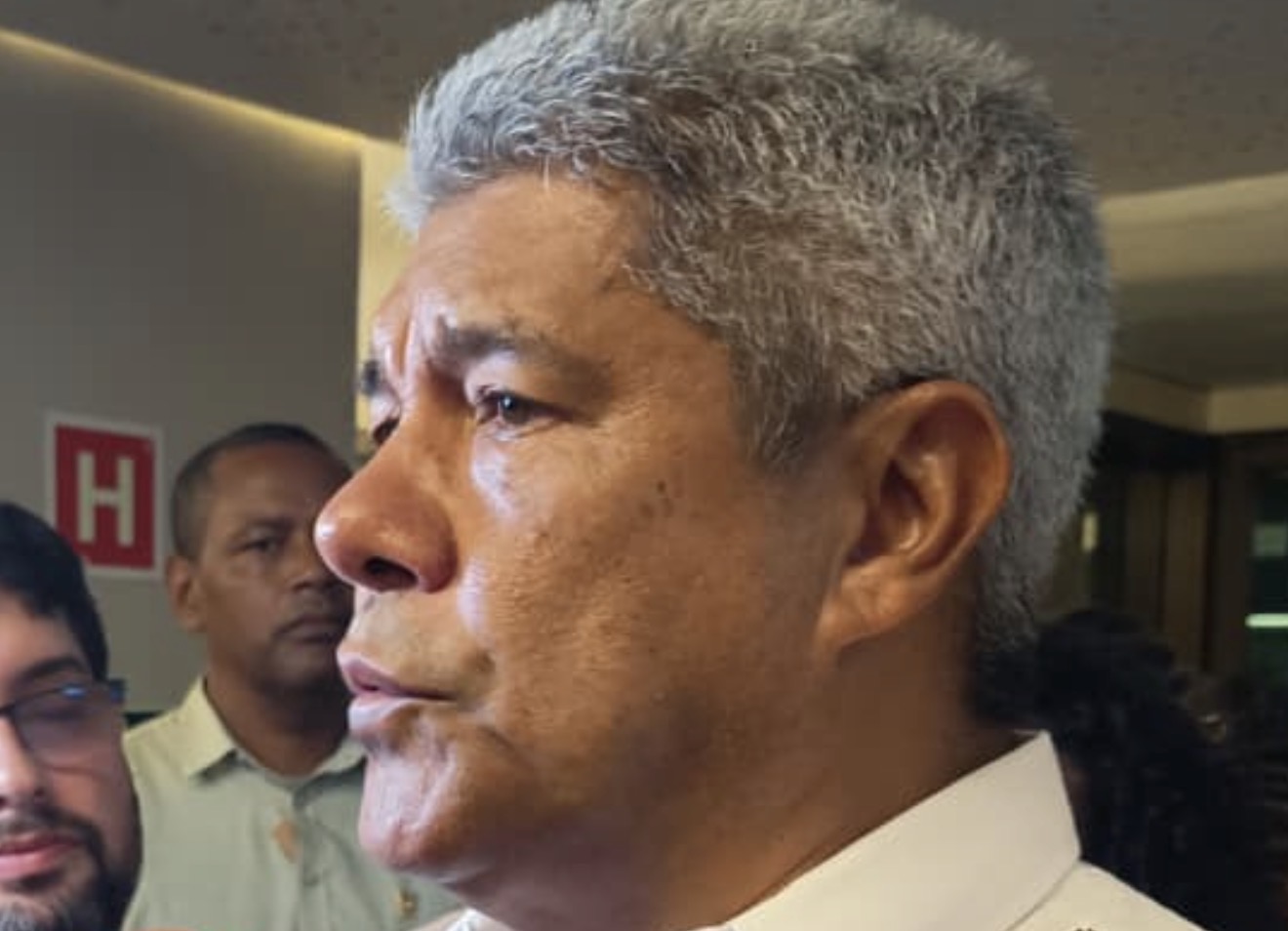 Jerônimo confirma afastamento temporário de Bruno Monteiro e diz que definirá participação em debates com o conselho político