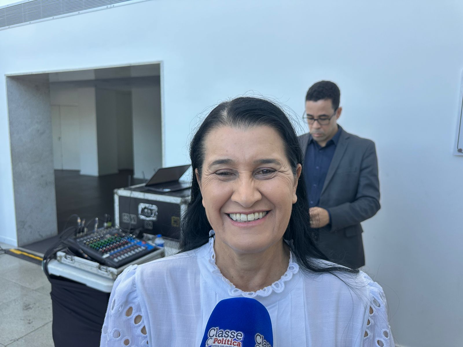 Jusmari apresenta moção de repúdio após agressão a operadora de caixa na Bahia: “Violência contra mulher é crime”