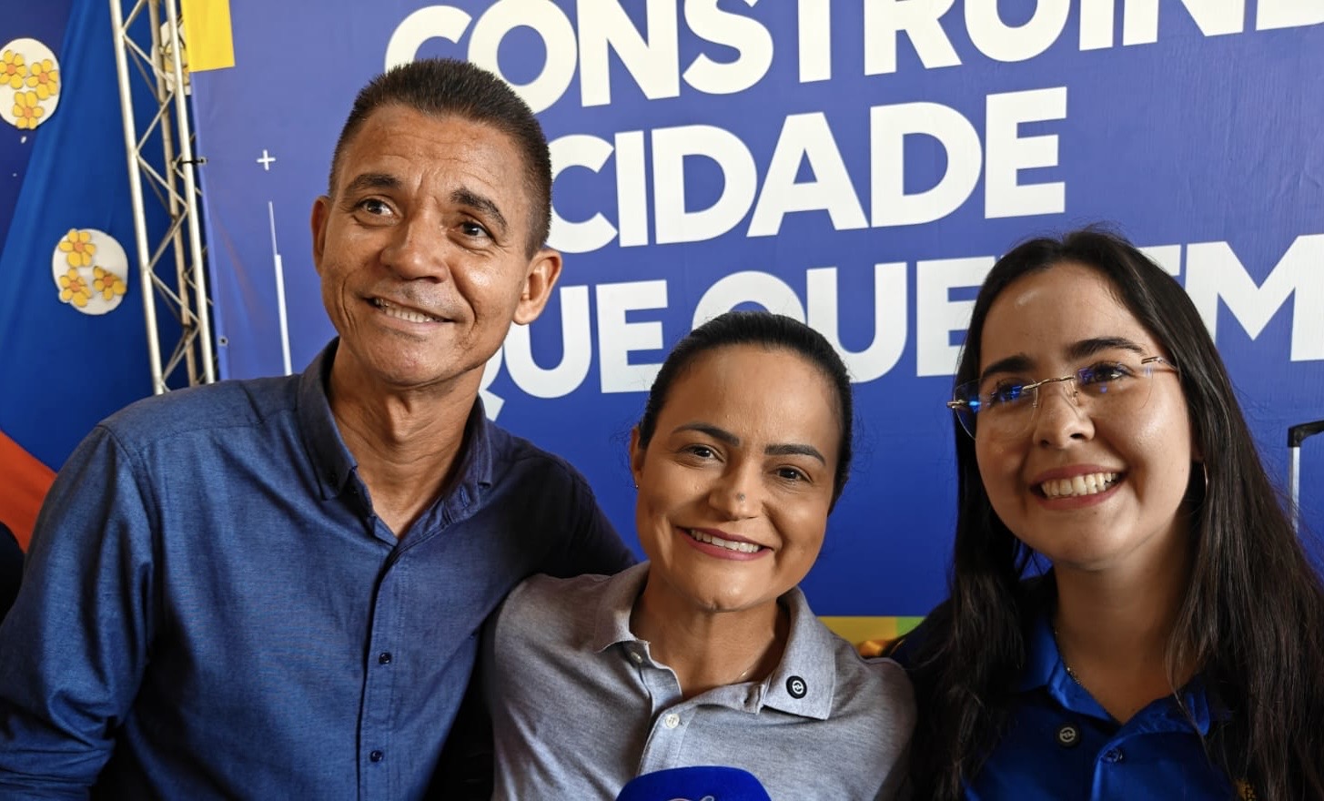 “Nunca houve entrega de kits e fardamento completo na história de Lauro”, diz Débora Regis