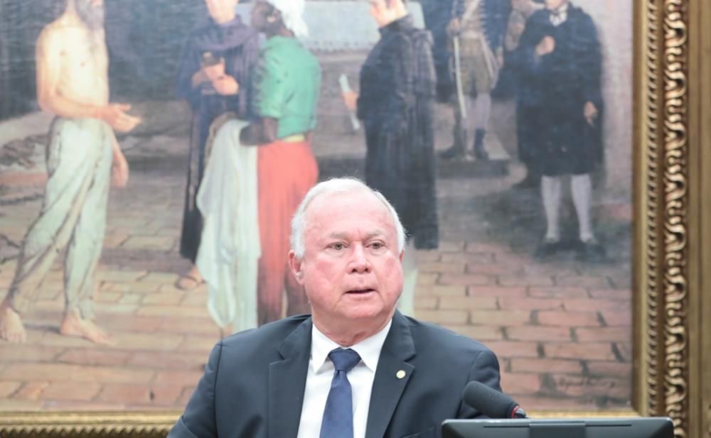 Paulo Azi diz que escala 6x1 penaliza quem mais trabalha após aval da CCJ à proposta