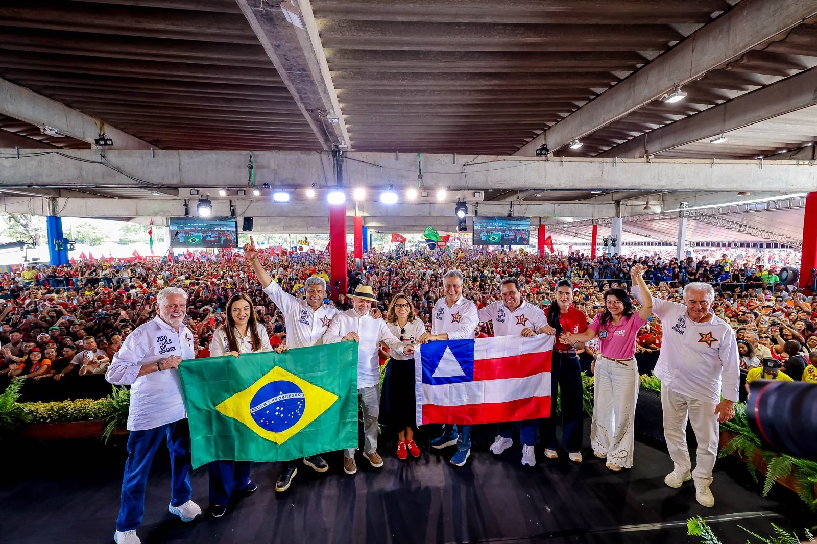 ”Percorremos os 27 territórios da Bahia. O nosso PGP é verdadeiro, não de inteligência artificial", afirma Jerônimo durante convenção em Salvador