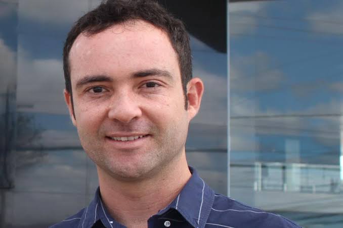 VÍDEO: Prefeito de Brumado puxa coro por reeleição de Jerônimo durante evento com o governador