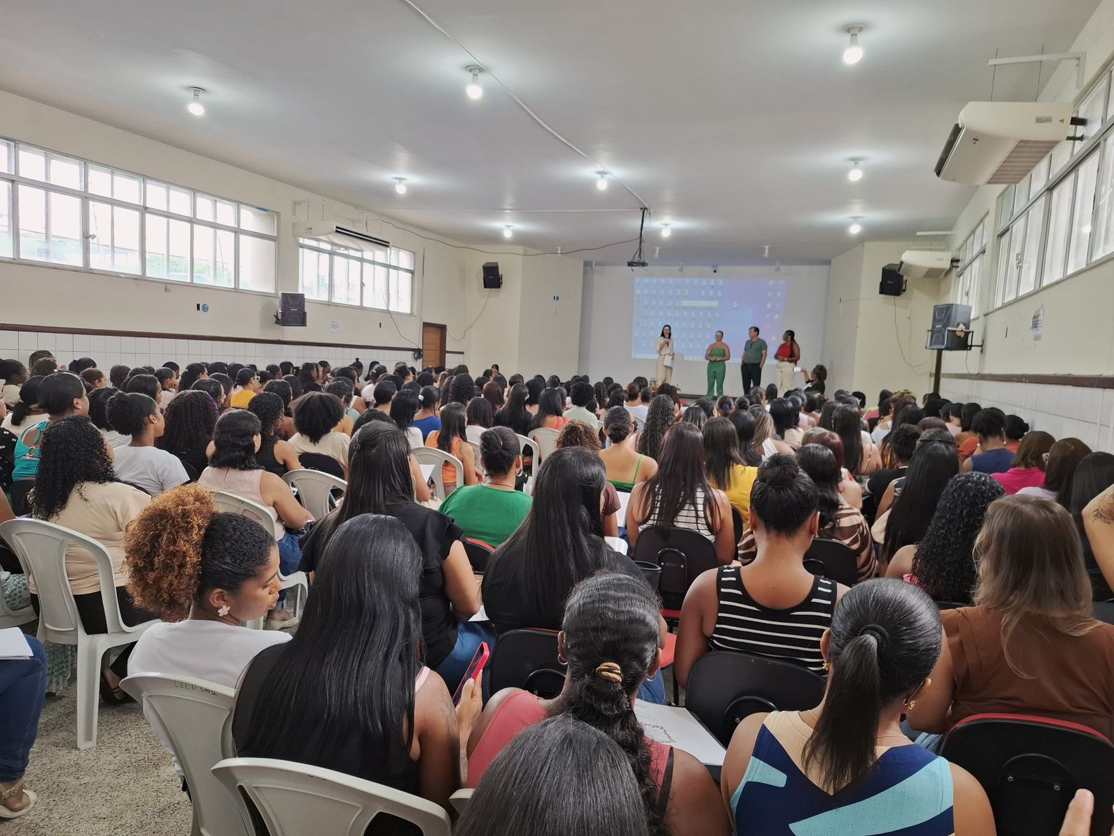 Prefeitura de Valença e APAE iniciam ciclo de capacitação para profissionais de apoio à educação inclusiva