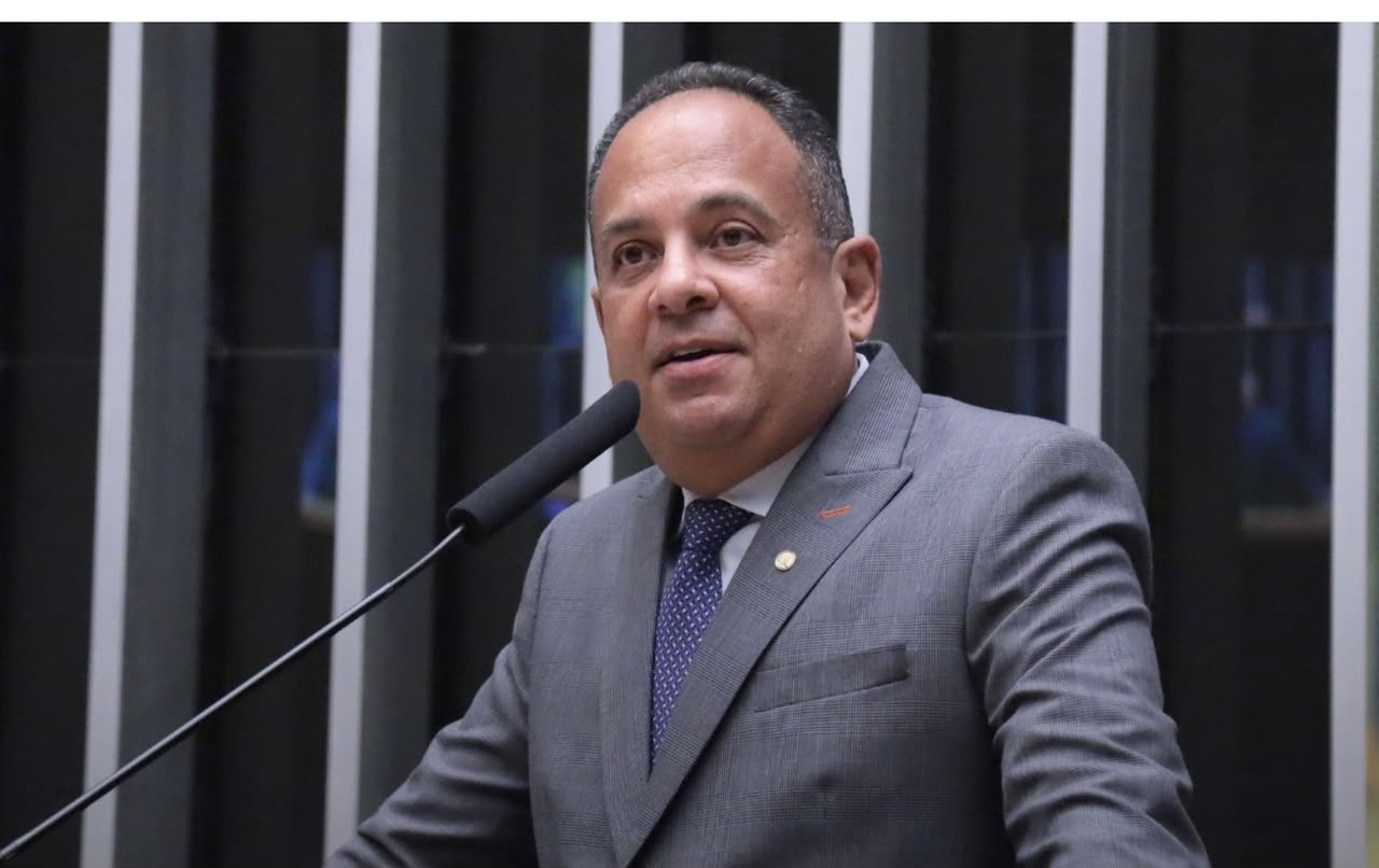 Projeto do deputado Jorge Araújo reconhece riscos e busca aposentadoria especial para jornalistas e comunicadores