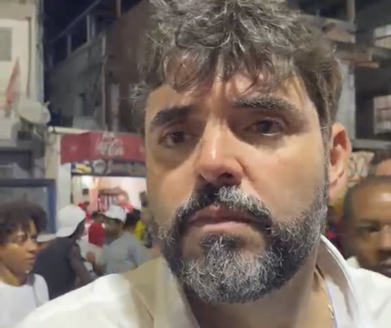 “Salvador e a Bahia é Lula, Jerônimo”, dispara Adolpho Loyola durante ato na Liberdade