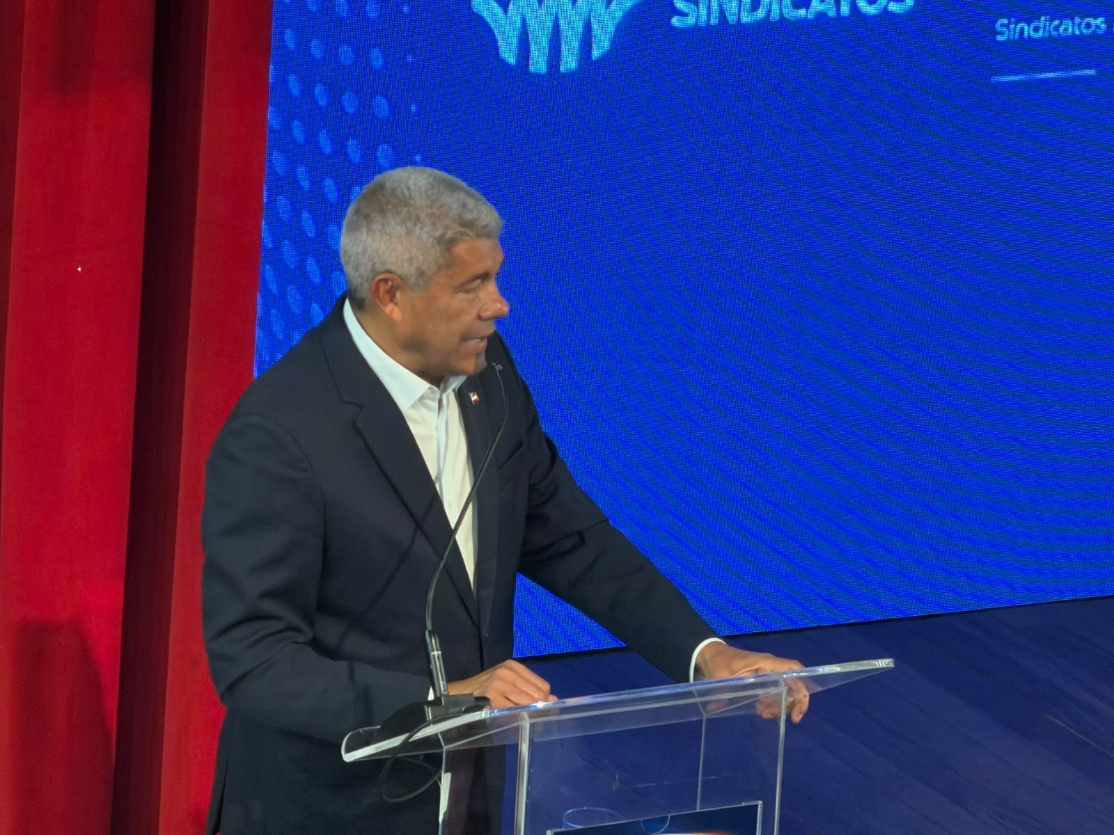 "Vamos ter que rediscutir a indústria no padrão normal e modernizar esse debate", defende Jerônimo Rodrigues